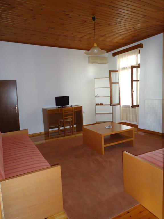Lilys Apartments Rétino Habitación foto